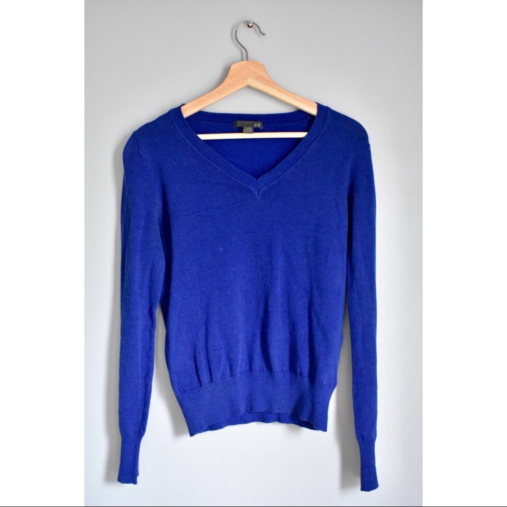 Forever21 V-Neck Blue Sweater